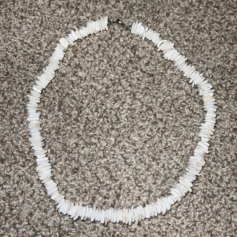 SHELL NECKLACE